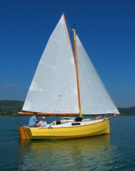 Cape Henry 21 lapstrake plywood boat plans